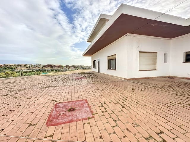 Commercieel te koop in Cancelada, Estepona met garage - € 600.000 (Ref: 8862567)