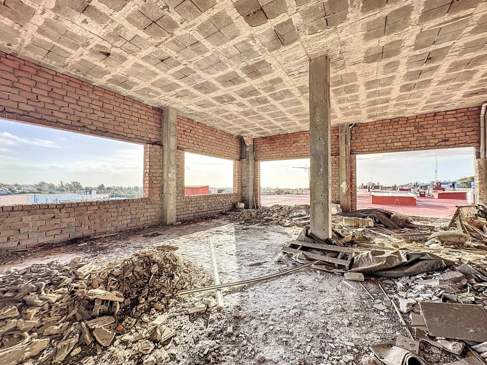 Commercieel te koop in Cancelada met garage - € 600.000 (Ref: 8862567)