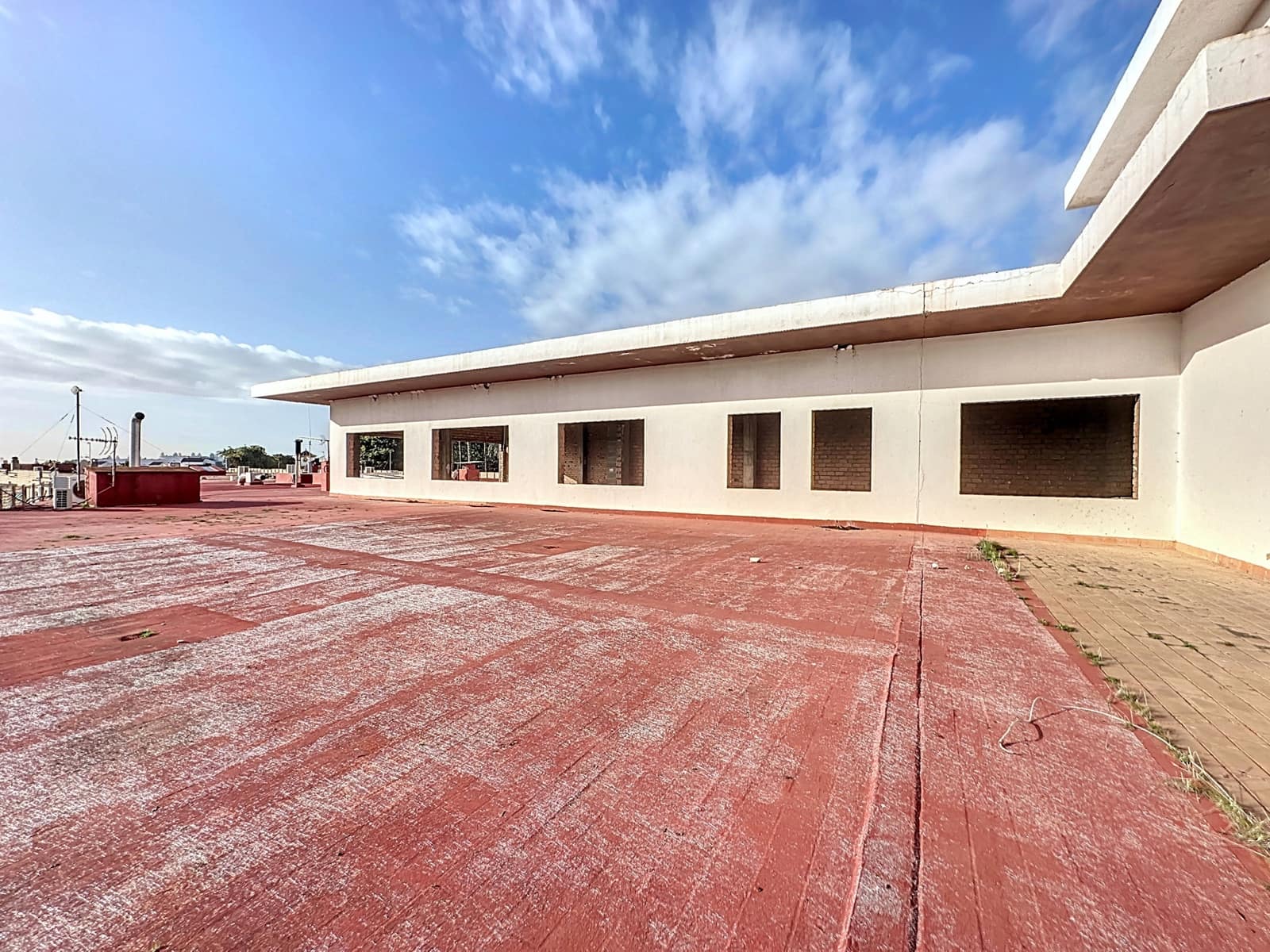 Commercieel te koop in Cancelada met garage - € 600.000 (Ref: 8862567)