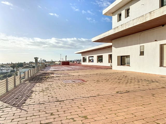 Commercieel te koop in Cancelada, Estepona met garage - € 600.000 (Ref: 8862567)