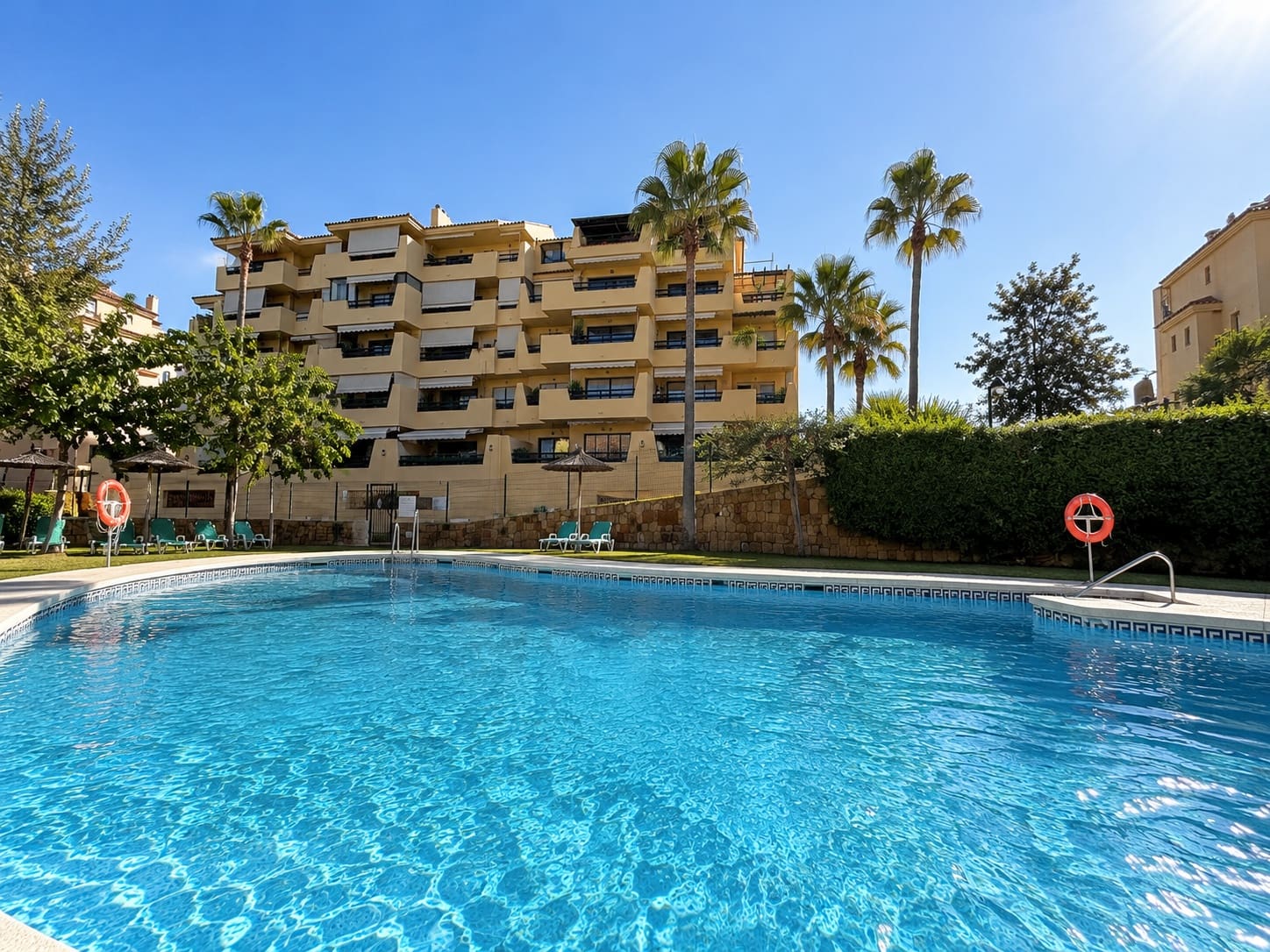 3 chambre Penthouse à vendre à New Golden Mile avec piscine garage - 499 000 € (Ref: 8862568)