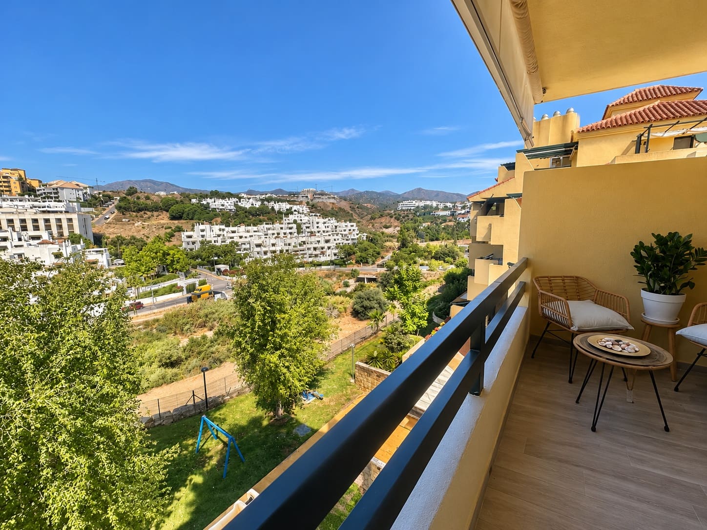 3 chambre Penthouse à vendre à New Golden Mile avec piscine garage - 499 000 € (Ref: 8862568)