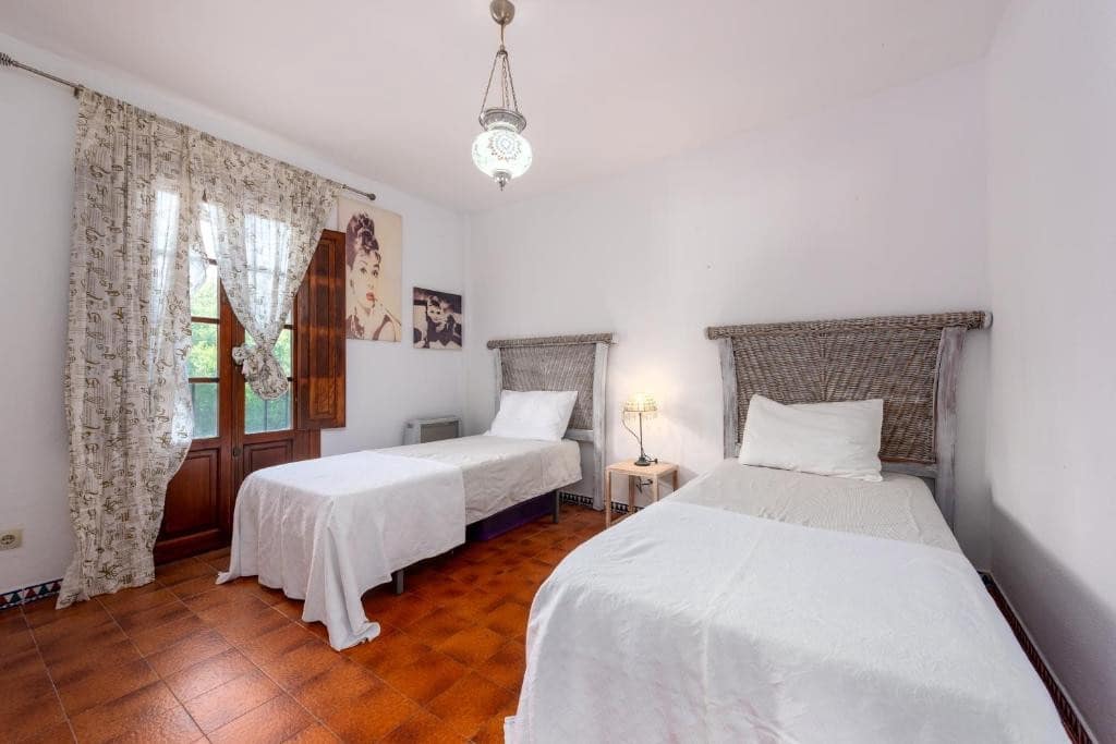2 soveværelse Lejlighed til salg i La Duquesa / Puerto de la Duquesa - € 275.000 (Ref: 8892881)