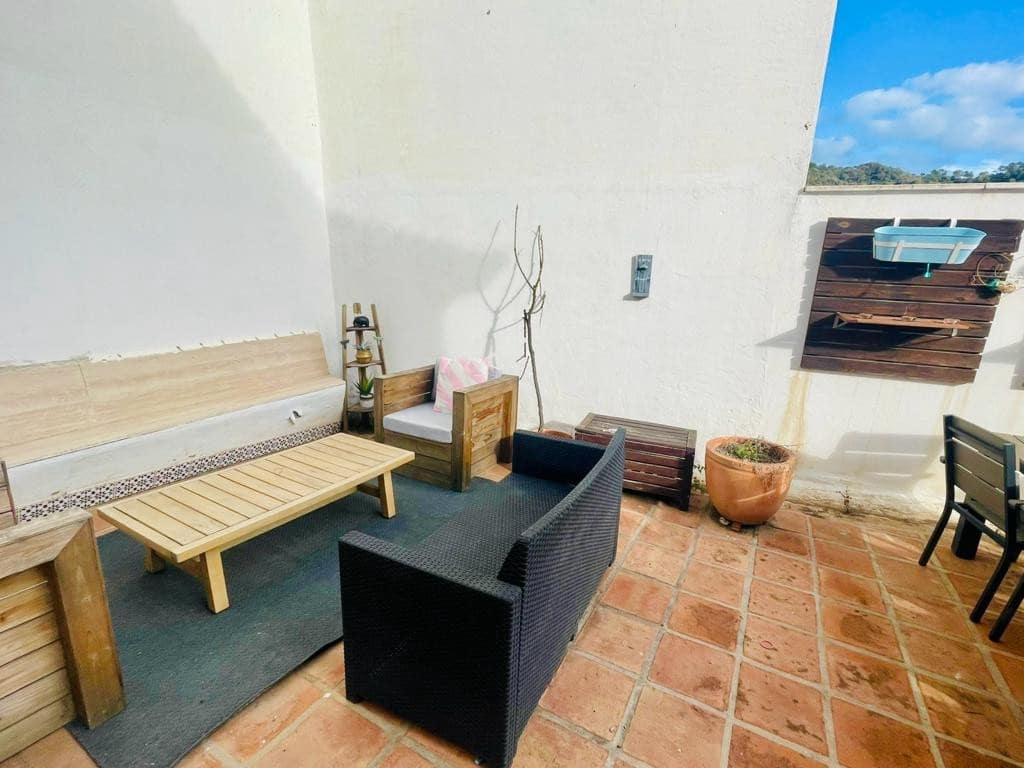 4 makuuhuone Huvila myytävänä paikassa Benahavis mukana uima-altaan 
autotalli - 950 000 € (Ref: 8894657)