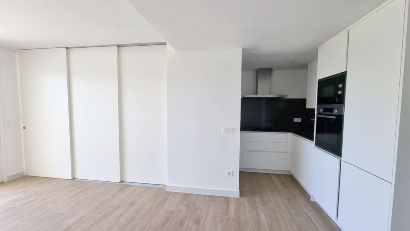 2 Zimmer Apartment zu verkaufen in Casares mit Pool Garage - 360.000 € (Ref: 8918032)