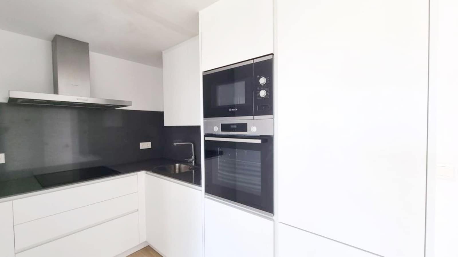 2 Zimmer Apartment zu verkaufen in Casares mit Pool Garage - 360.000 € (Ref: 8918032)