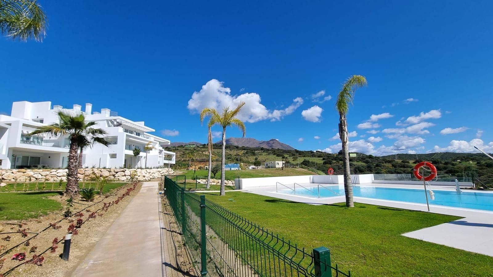 2 Zimmer Apartment zu verkaufen in Casares mit Pool Garage - 360.000 € (Ref: 8918032)