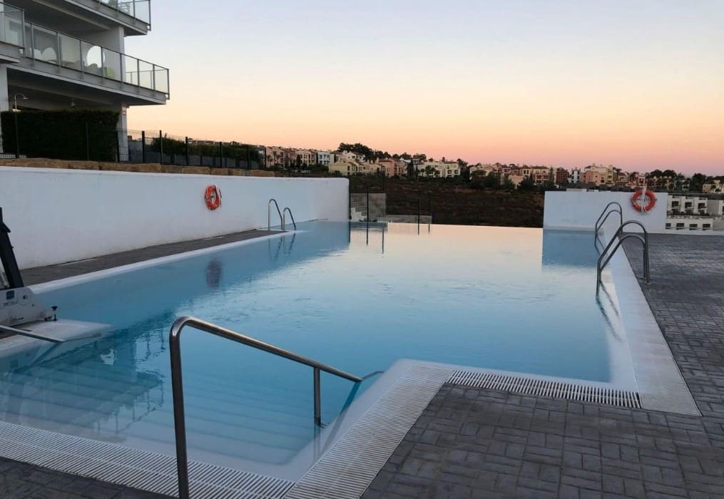 3 makuuhuone Huoneisto myytävänä paikassa Manilva mukana uima-altaan 
autotalli - 540 000 € (Ref: 8979478)