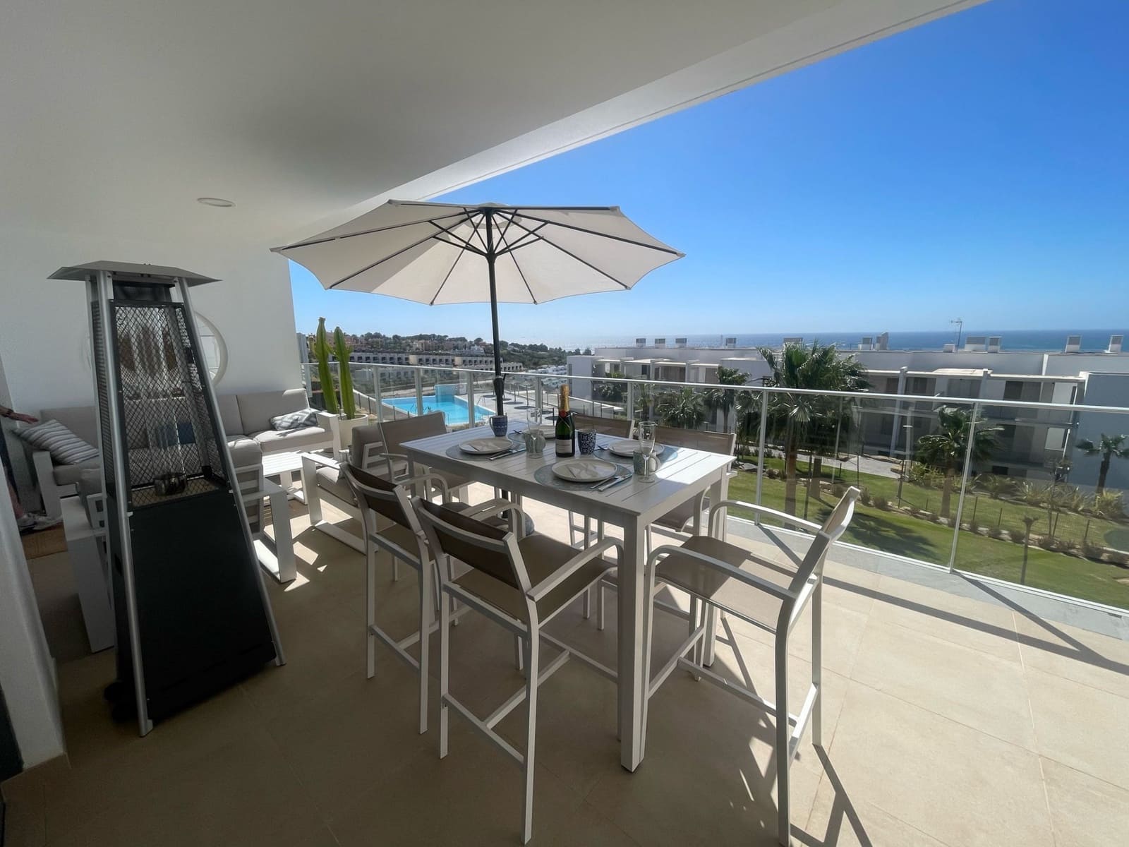 3 makuuhuone Huoneisto myytävänä paikassa Manilva mukana uima-altaan 
autotalli - 540 000 € (Ref: 8979478)