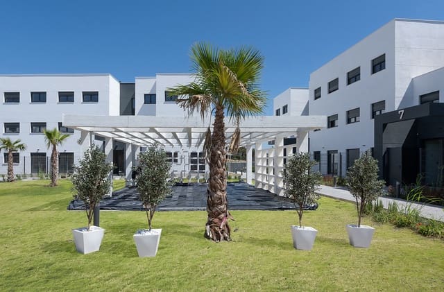 2 Zimmer Apartment zu verkaufen in Guadalobón, Estepona mit Garage - 369.000 € (Ref: 9005236)