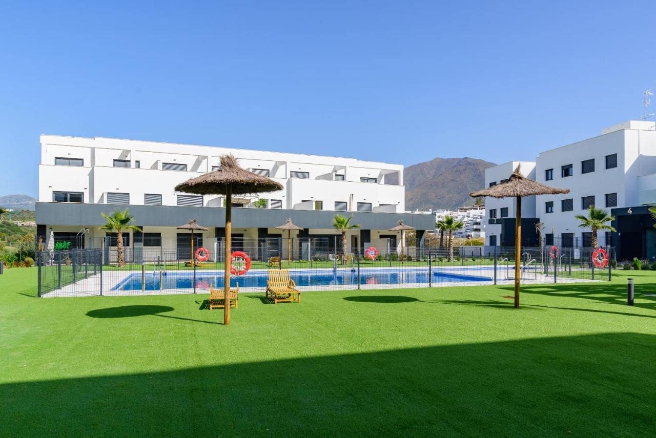 2 Zimmer Apartment zu verkaufen in Estepona mit Garage - 369.000 € (Ref: 9005236)