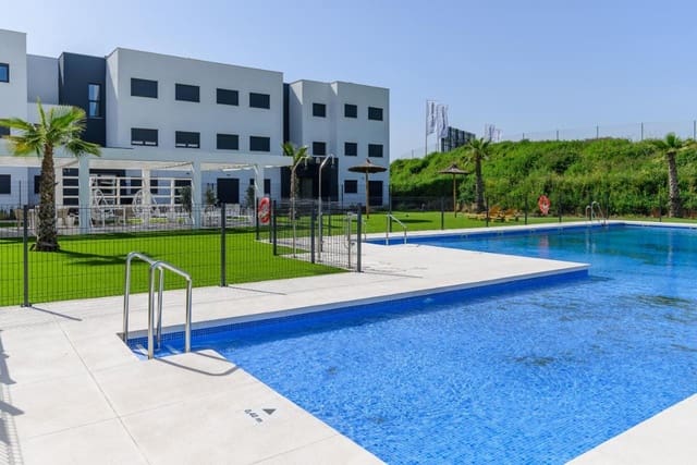 2 Zimmer Apartment zu verkaufen in Guadalobón, Estepona mit Garage - 369.000 € (Ref: 9005236)