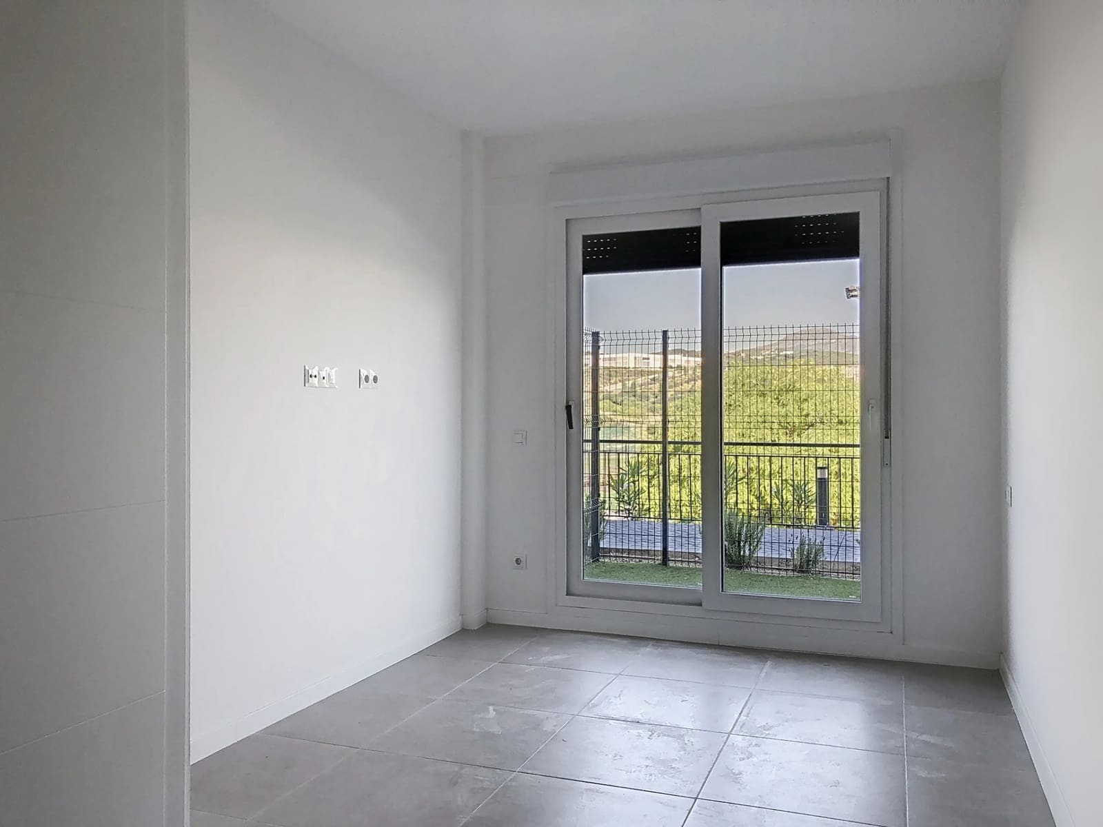 2 Zimmer Apartment zu verkaufen in Estepona mit Garage - 369.000 € (Ref: 9005236)