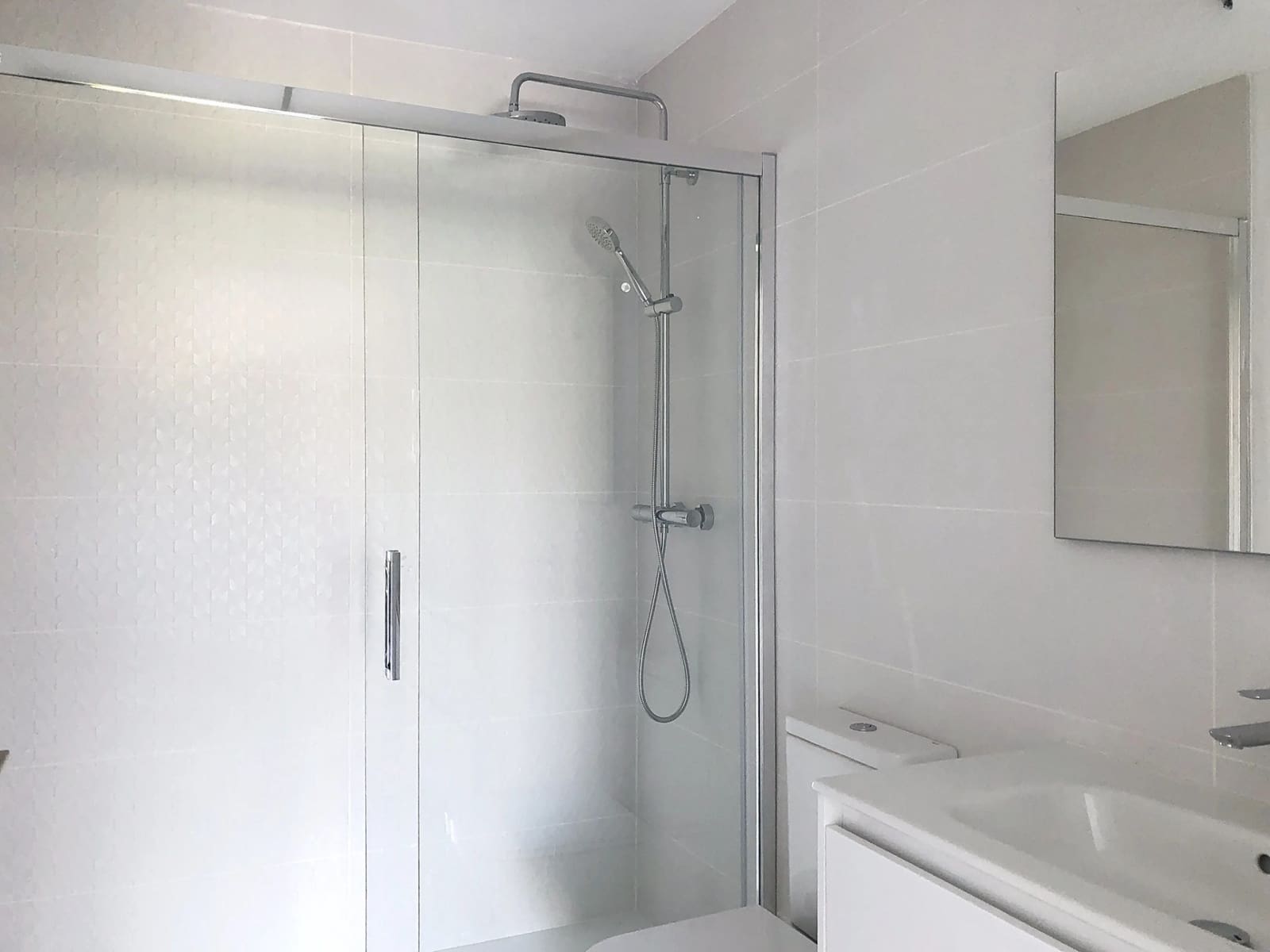 2 Zimmer Apartment zu verkaufen in Estepona mit Garage - 369.000 € (Ref: 9005236)