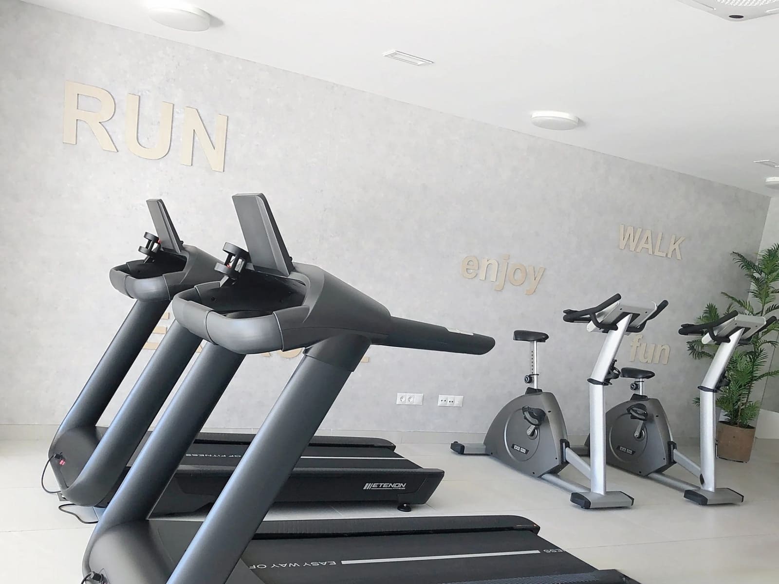 3 soverom Leilighet til salgs i Estepona med garasje - € 385 000 (Ref: 9005237)