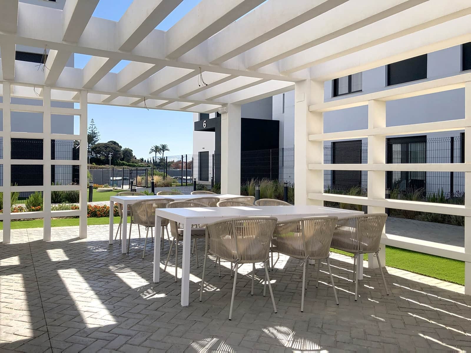 3 soverom Leilighet til salgs i Estepona med garasje - € 385 000 (Ref: 9005237)