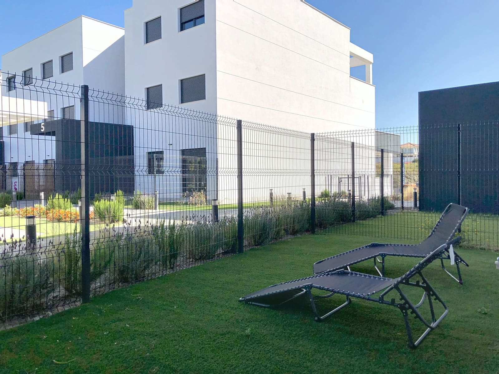 3 soverom Leilighet til salgs i Estepona med garasje - € 385 000 (Ref: 9005237)