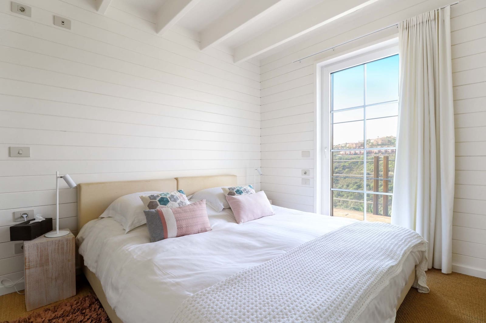 4 sovrum Villa till salu i Benahavis med pool garage - 1 850 000 € (Ref: 9026523)