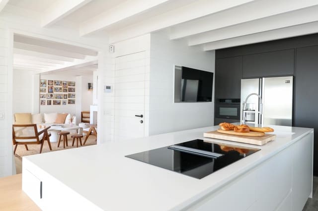 4 sovrum Villa till salu i Benahavís med pool garage - 1 850 000 € (Ref: 9026523)