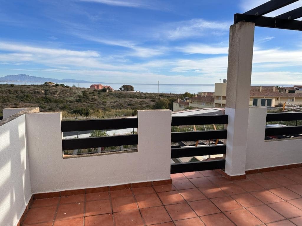 3 sovrum Takvåning till salu i Manilva med pool - 325 000 € (Ref: 9057764)