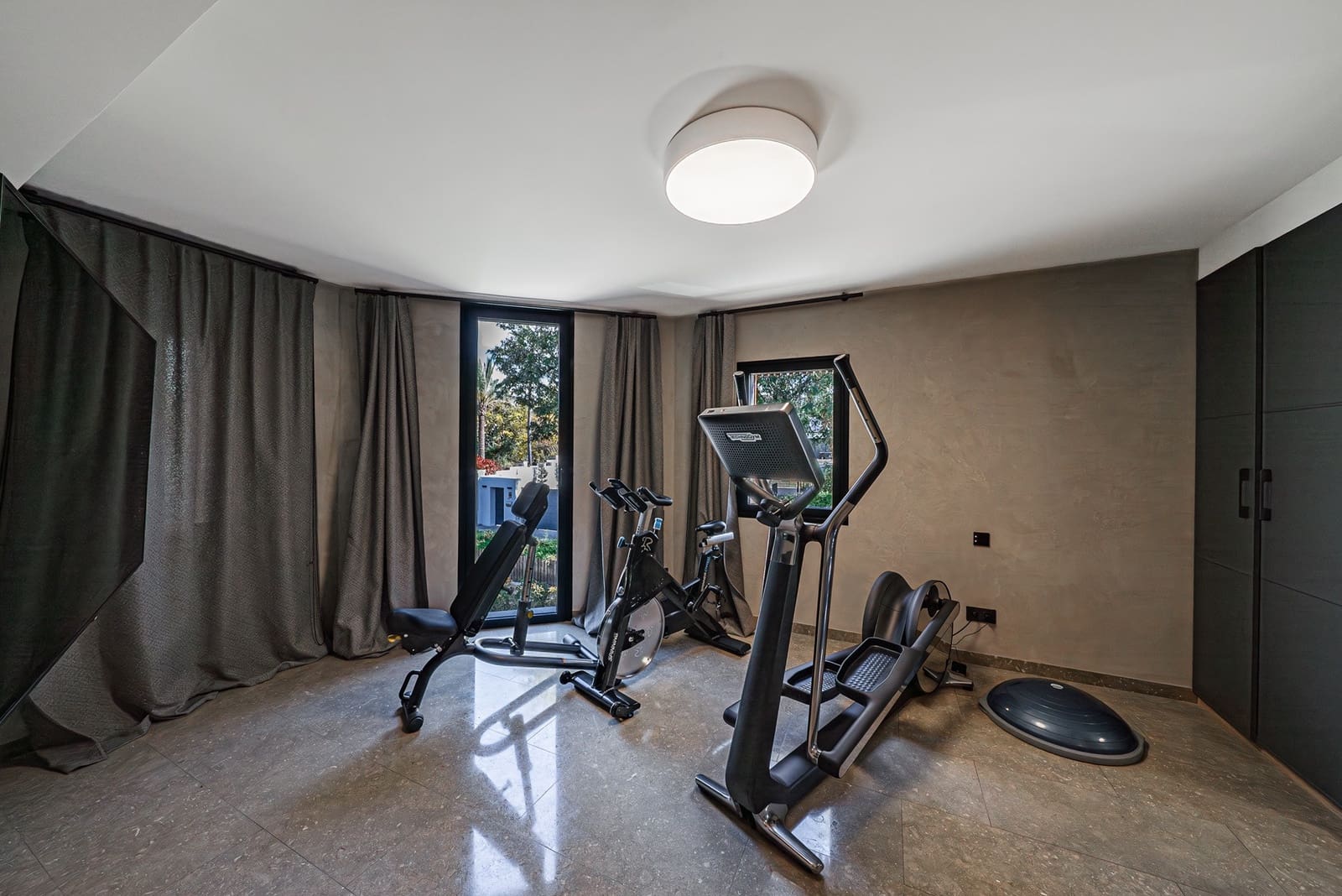 10 slaapkamer Villa te koop in Guadalmina met zwembad garage - € 11.500.000 (Ref: 9059588)