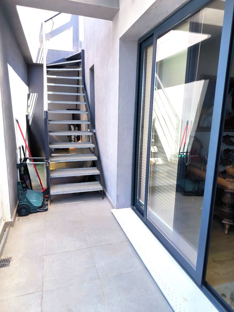 3 slaapkamer Penthouse te koop in Estepona met garage - € 580.000 (Ref: 9073552)