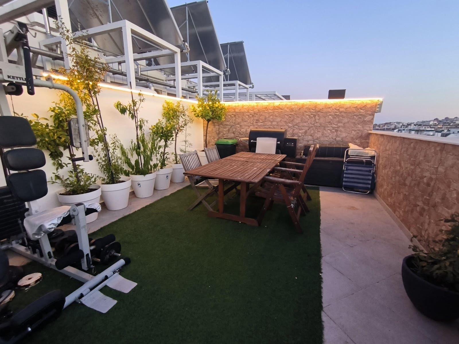 3 slaapkamer Penthouse te koop in Estepona met garage - € 580.000 (Ref: 9073552)