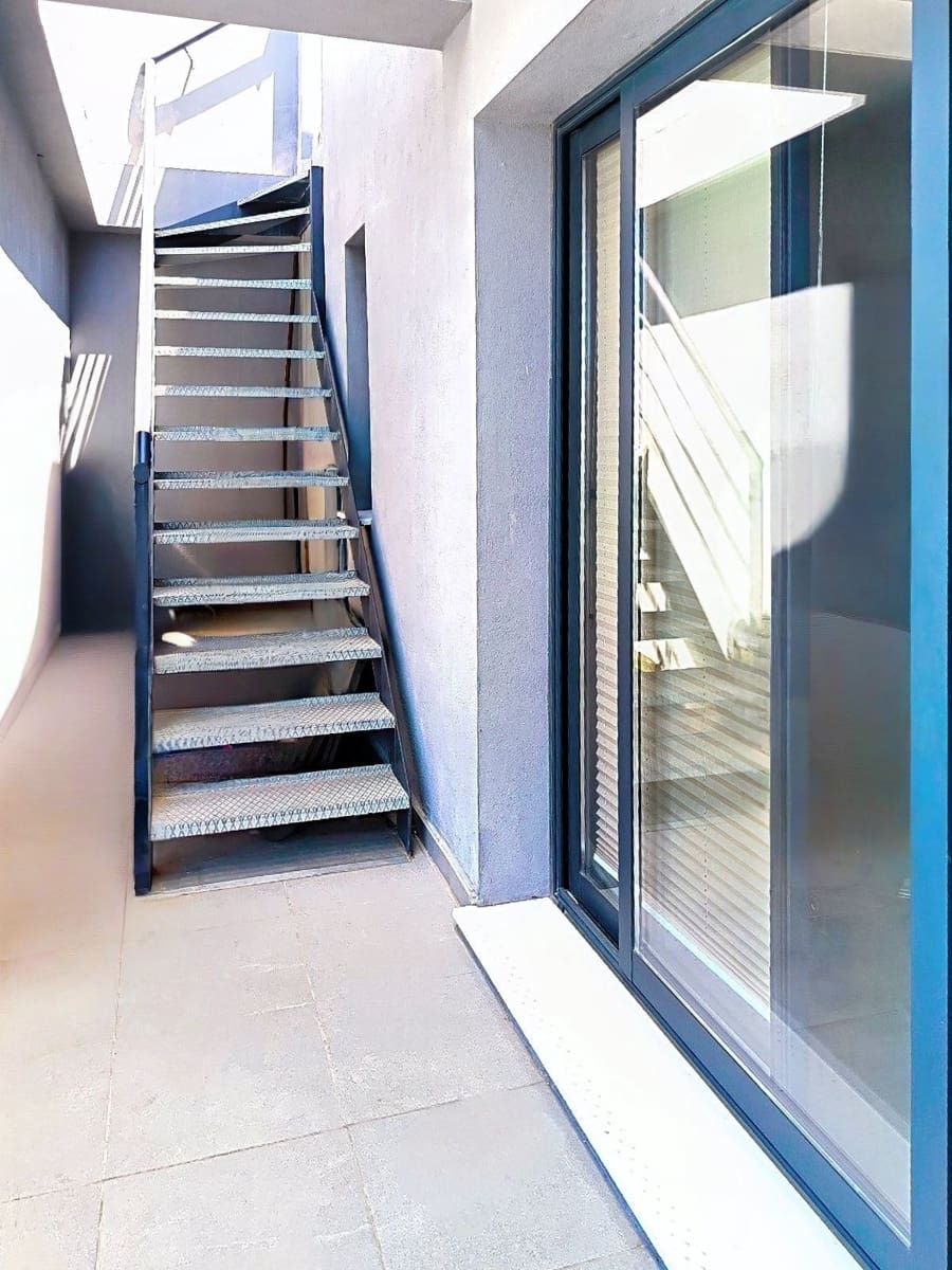 3 bedroom Penthouse for sale in Estepona with garage - € 580,000 (Ref: 9073552)