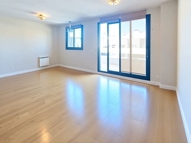 Ático de 3 habitaciones en Centro, Estepona en venta con garaje - 580.000 € (Ref: 9073552)