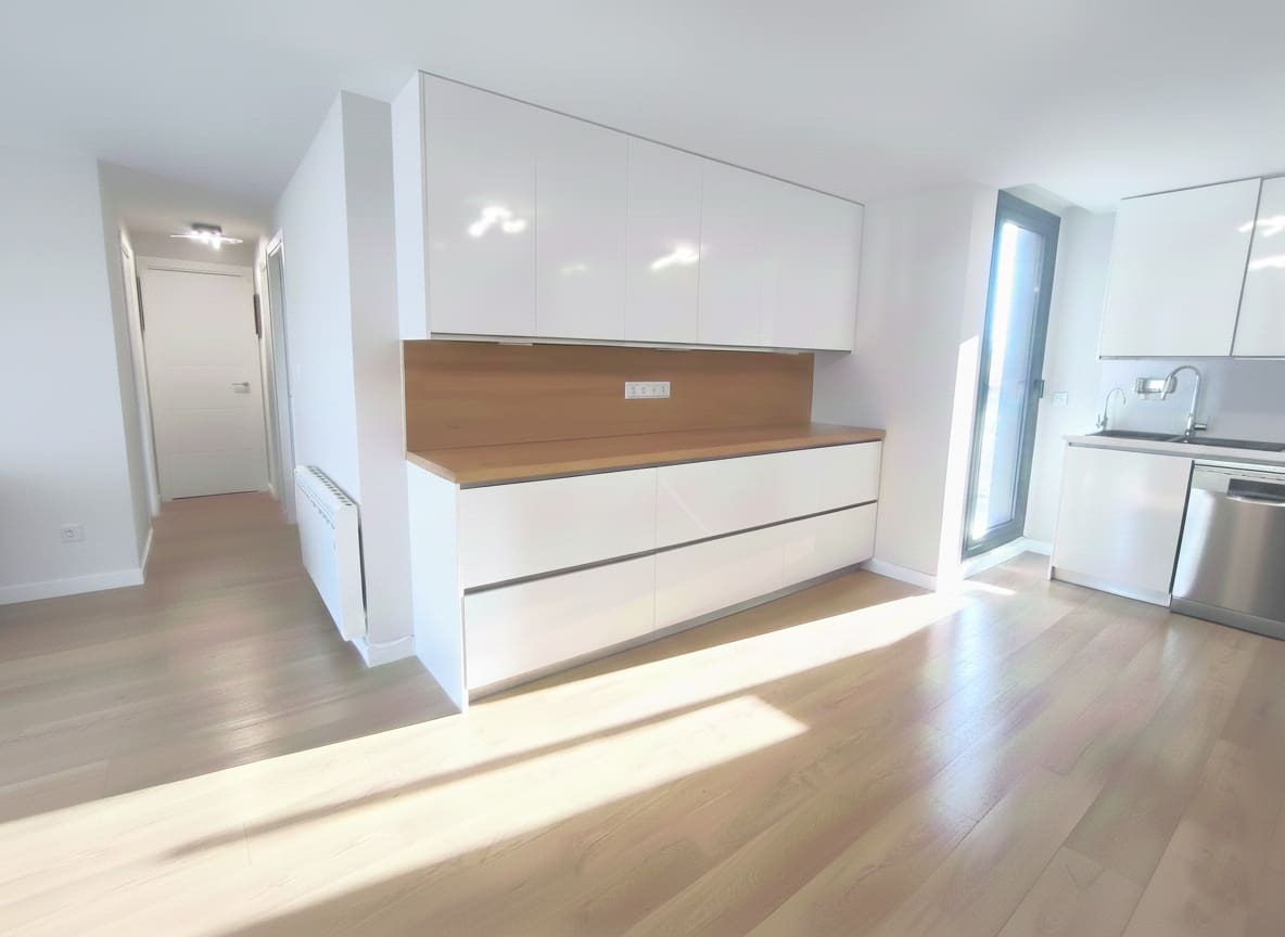 3 bedroom Penthouse for sale in Estepona with garage - € 580,000 (Ref: 9073552)