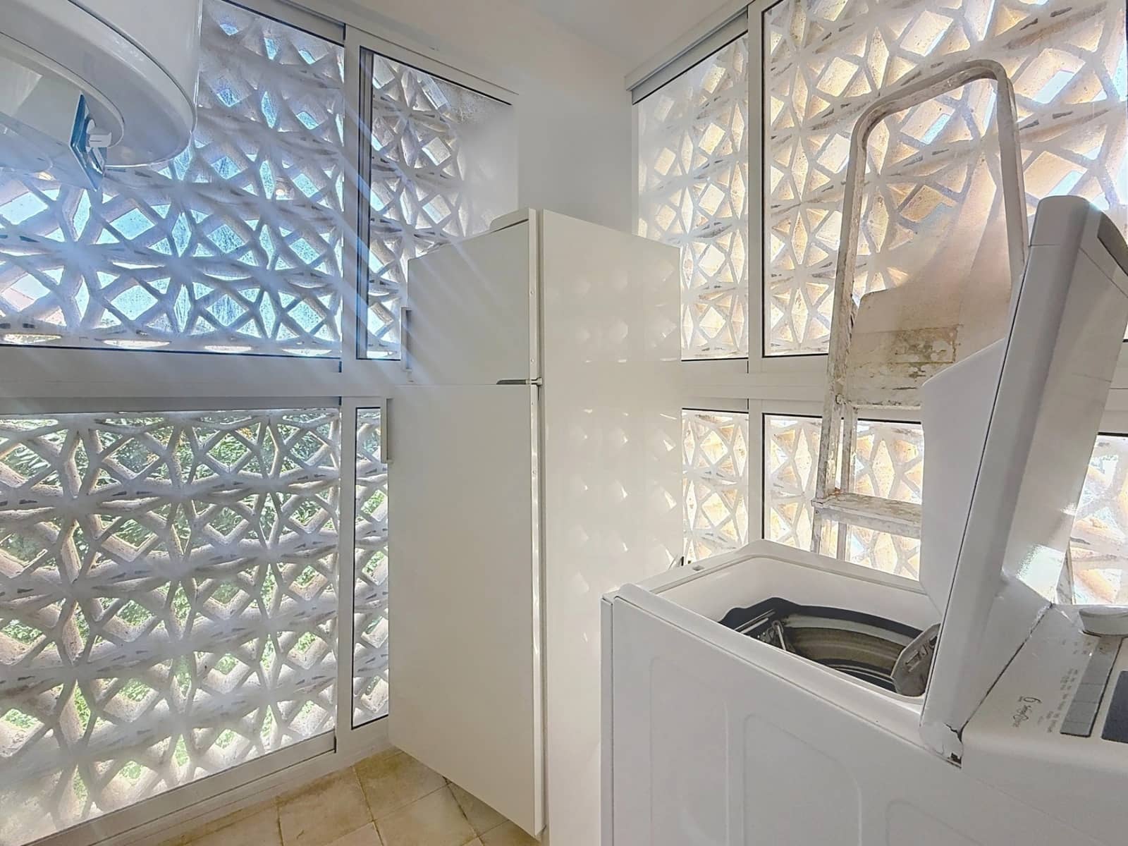 3 slaapkamer Appartement te koop in Estepona met zwembad - € 465.000 (Ref: 9075253)