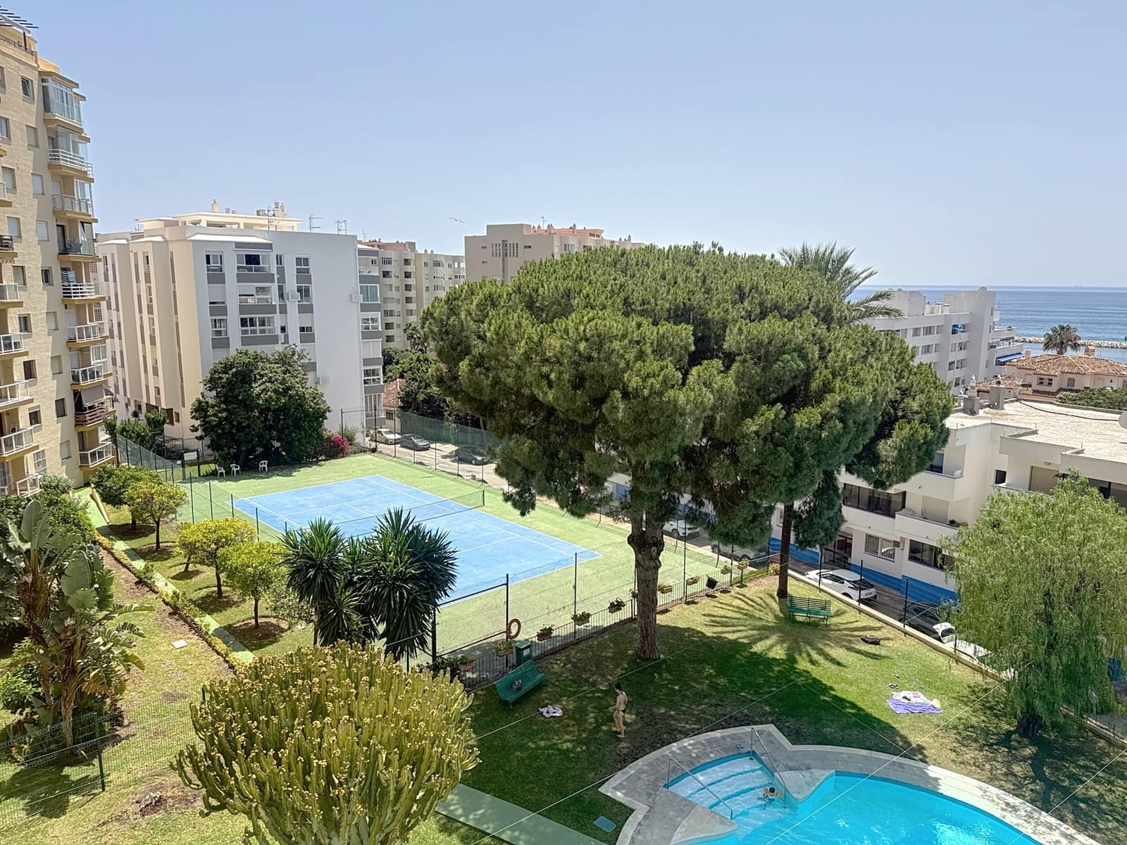3 slaapkamer Appartement te koop in Estepona met zwembad - € 465.000 (Ref: 9075253)