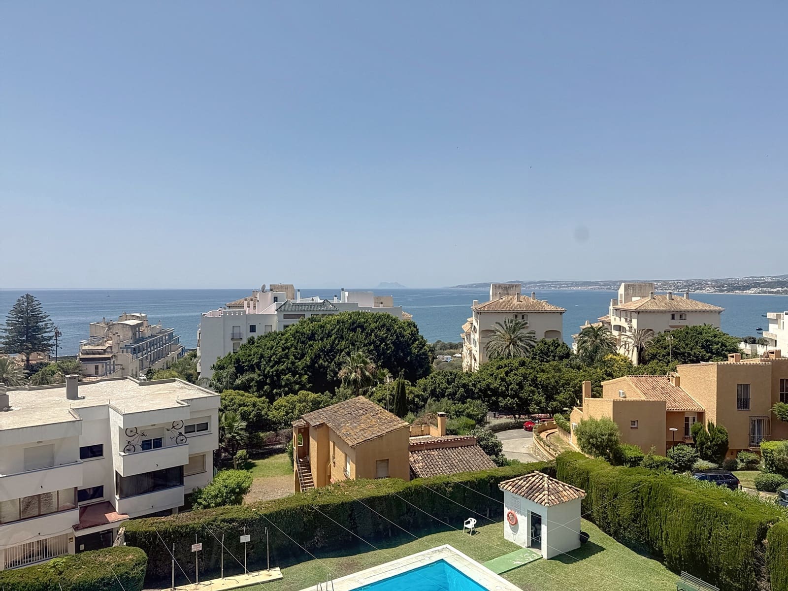 3 slaapkamer Appartement te koop in Estepona met zwembad - € 465.000 (Ref: 9075253)
