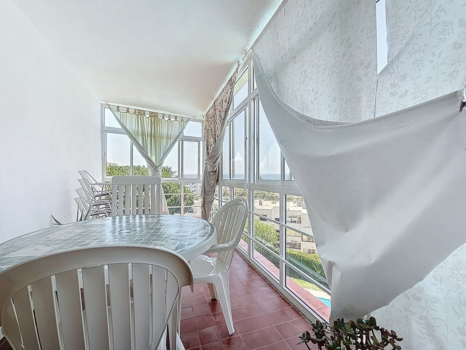 3 slaapkamer Appartement te koop in Estepona met zwembad - € 465.000 (Ref: 9075253)