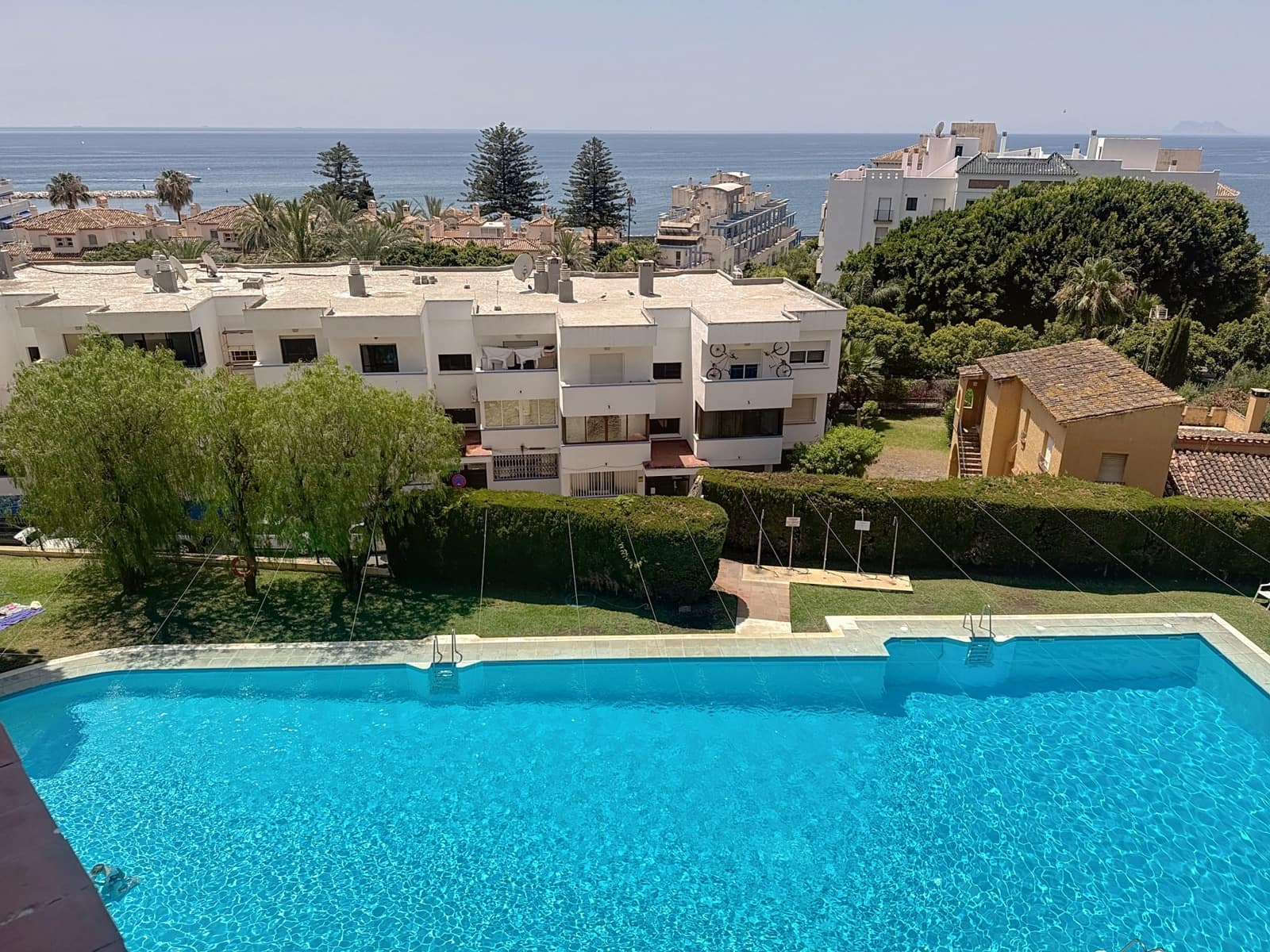 3 slaapkamer Appartement te koop in Estepona met zwembad - € 465.000 (Ref: 9075253)