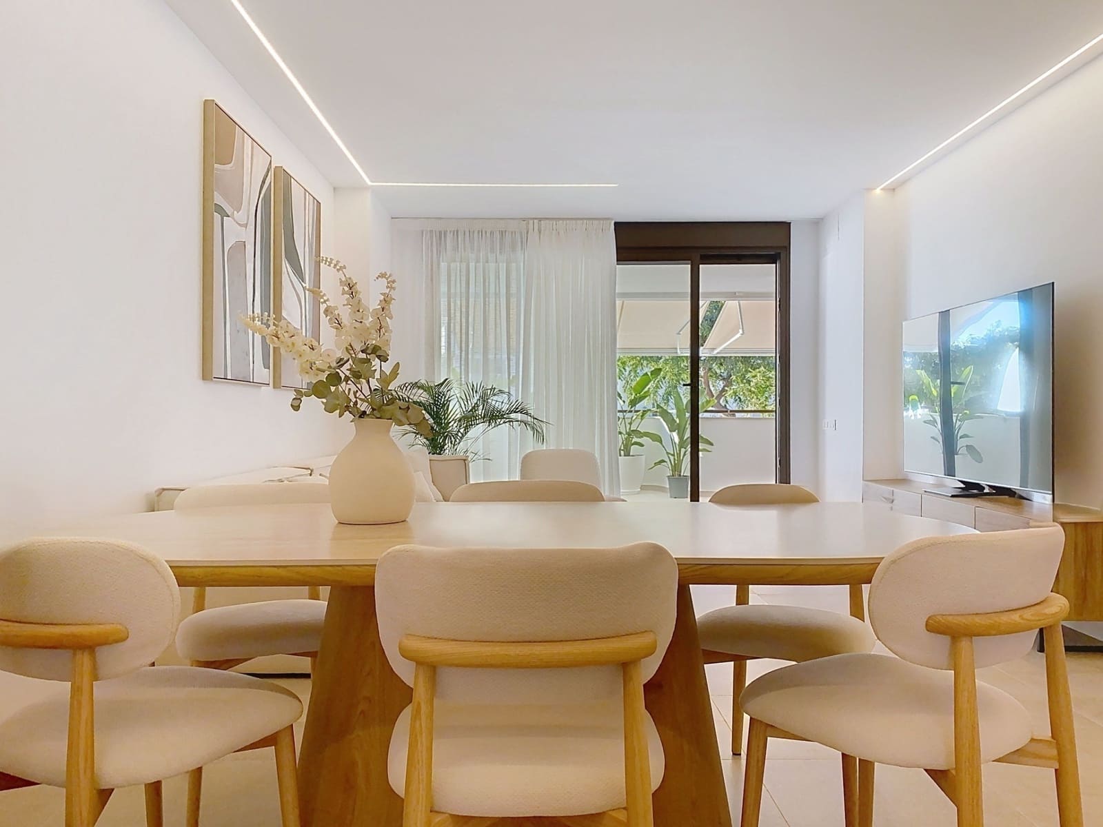 4 Zimmer Apartment zu verkaufen in Estepona mit Pool Garage - 890.000 € (Ref: 9100882)