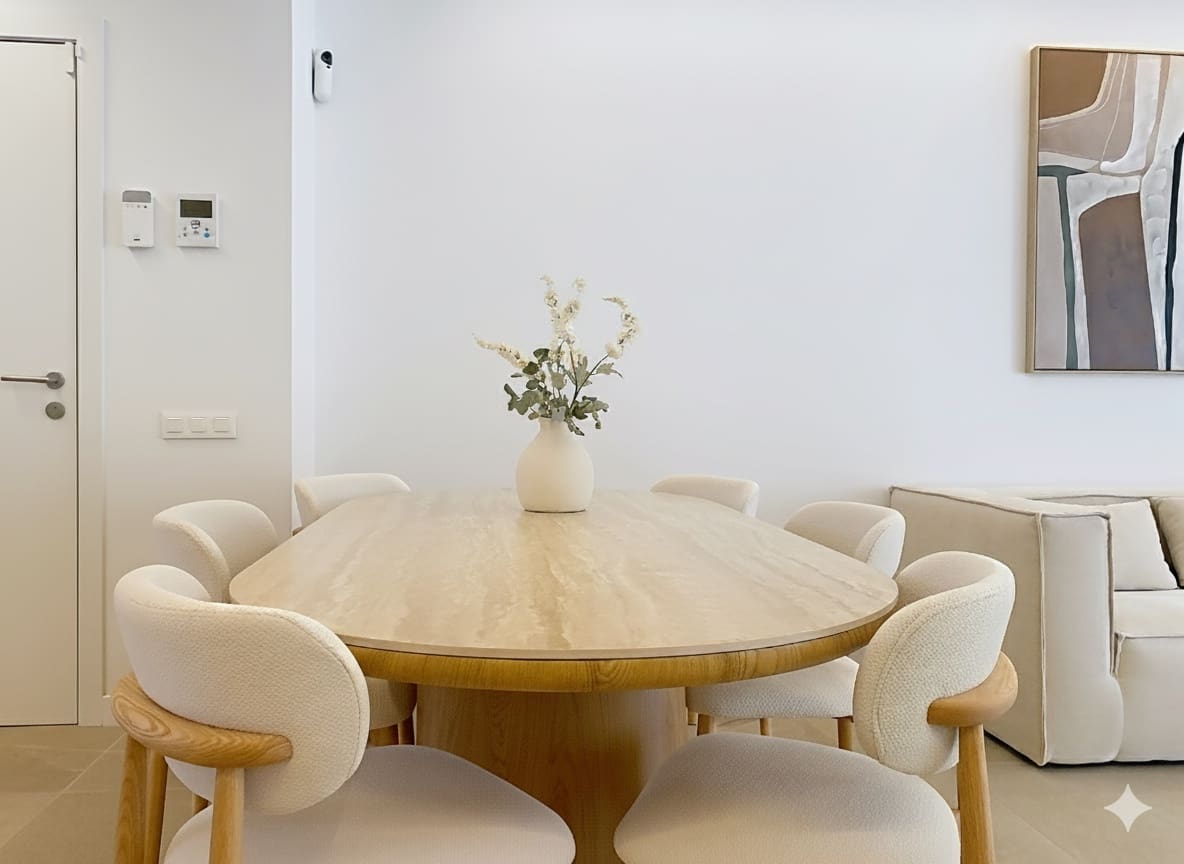 4 bedroom Apartment for sale in Estepona with pool garage - € 890,000 (Ref: 9100882)