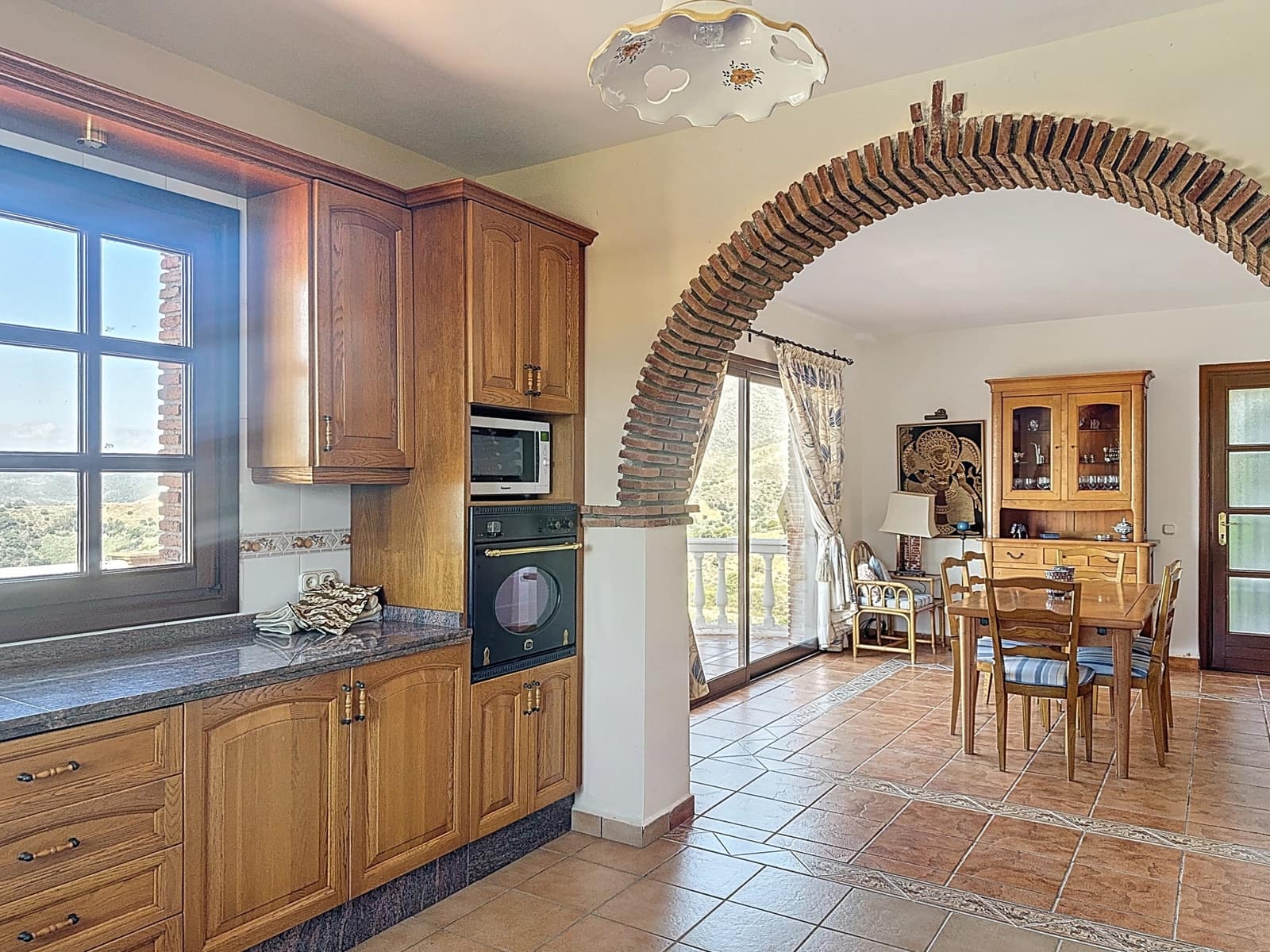 6 bedroom Finca/Country House for sale in Estepona with pool garage - € 1,150,000 (Ref: 9108876)