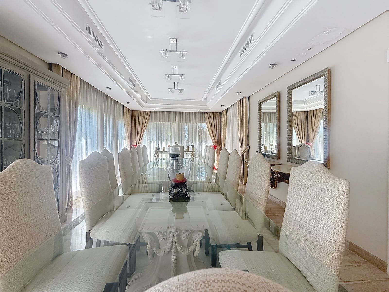 Chalet de 8 habitaciones en New Golden Mile en venta con piscina garaje - 7.500.000 € (Ref: 9114292)