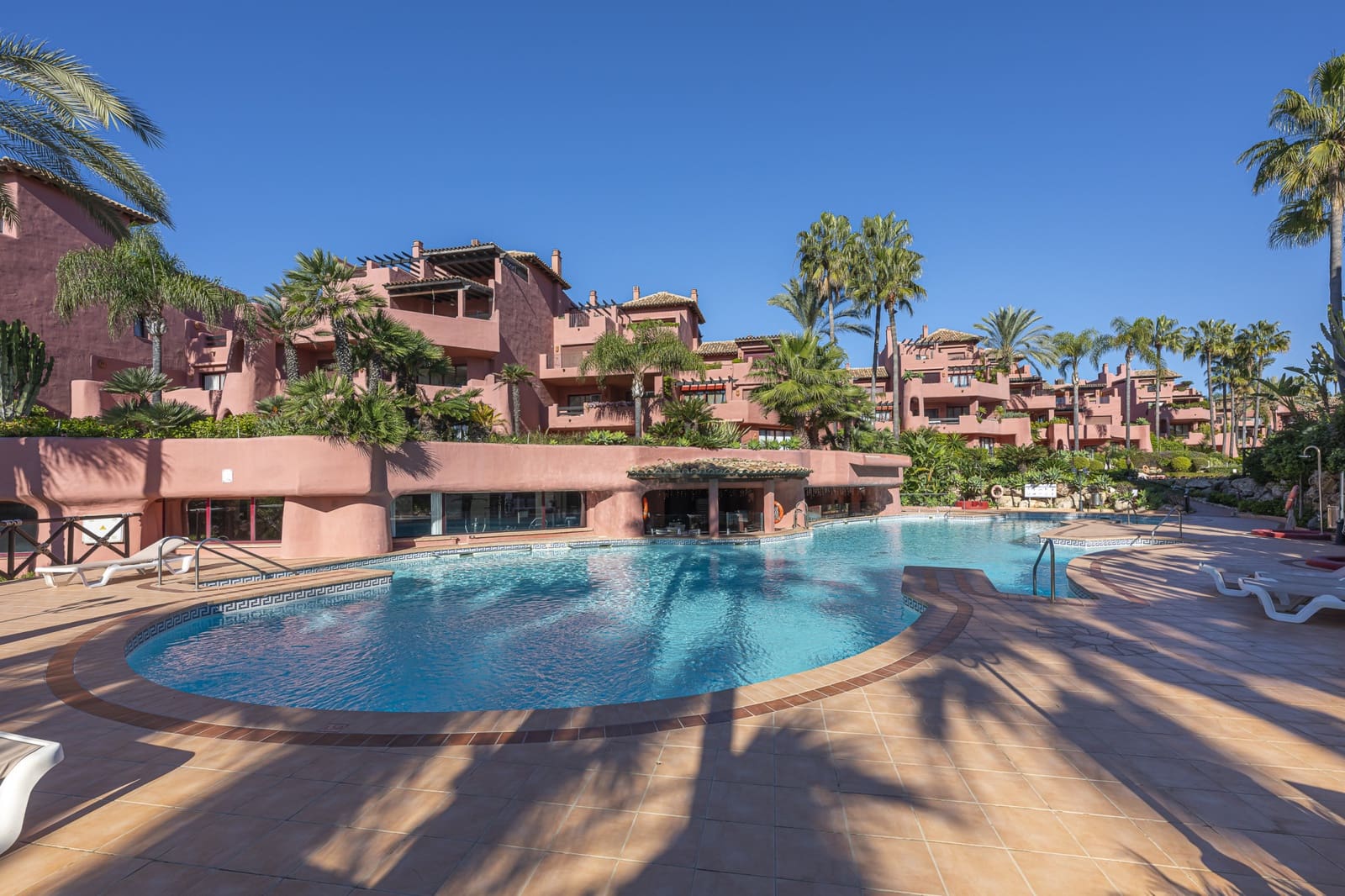 3 camera da letto Appartamento in vendita in New Golden Mile con piscina garage - 2.350.000 € (Rif: 9132558)