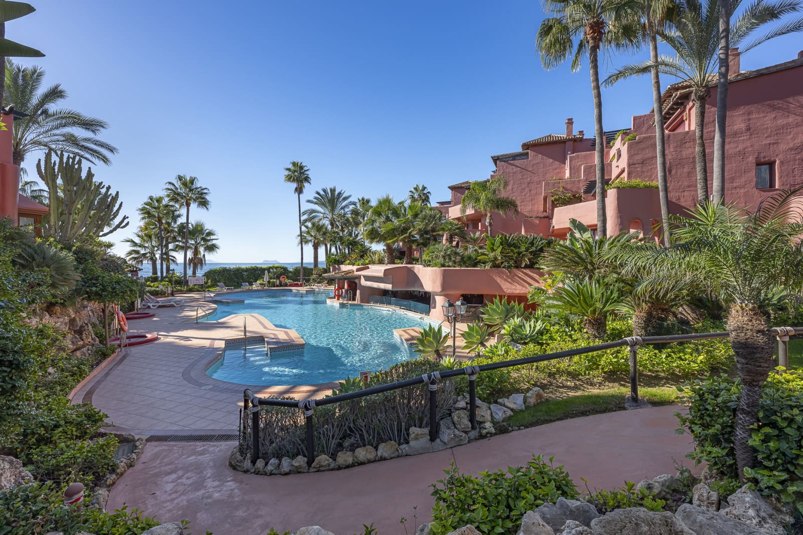 3 camera da letto Appartamento in vendita in New Golden Mile con piscina garage - 2.350.000 € (Rif: 9132558)