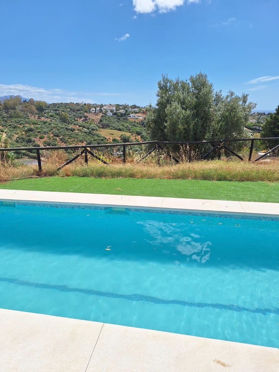 4 bedroom Finca/Country House for sale in El Padron with pool garage - € 1,300,000 (Ref: 9137313)