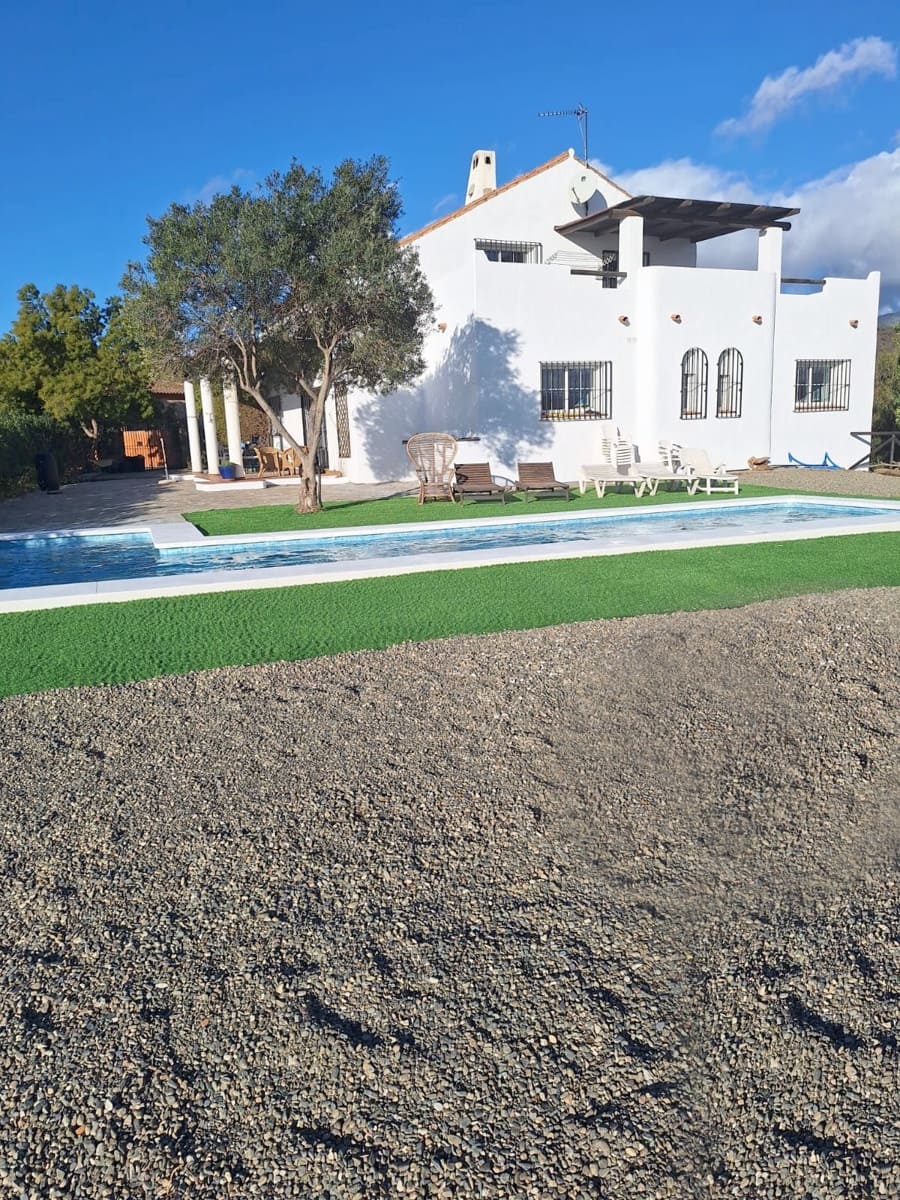 4 soverom Finca/Herregård til salgs i El Padron med svømmebasseng garasje - € 1 200 000 (Ref: 9137313)