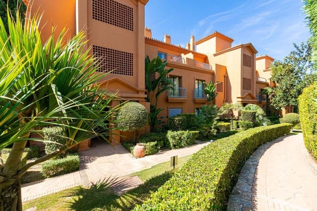 2 quarto Apartamento para venda em Estepona com piscina garagem - 530 000 € (Ref: 9143129)