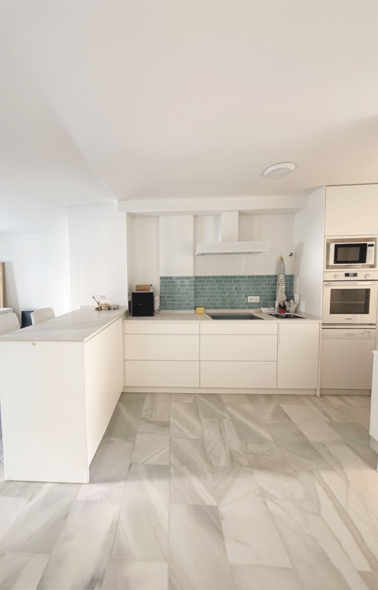 3 soveværelse Lejlighed til salg i Bahia de Casares med swimmingpool garage - € 306.000 (Ref: 9147352)