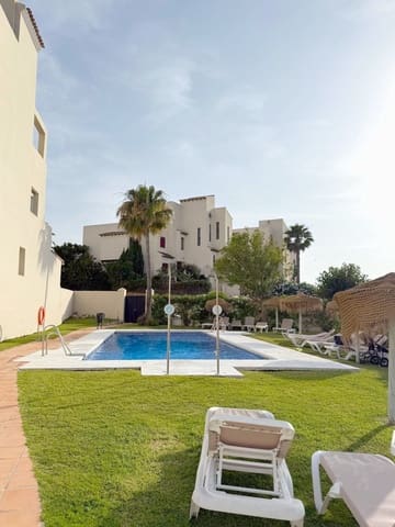 Apartamento de 3 habitaciones en Bahia de Casares, Casares en venta con piscina garaje - 306.000 € (Ref: 9147352)