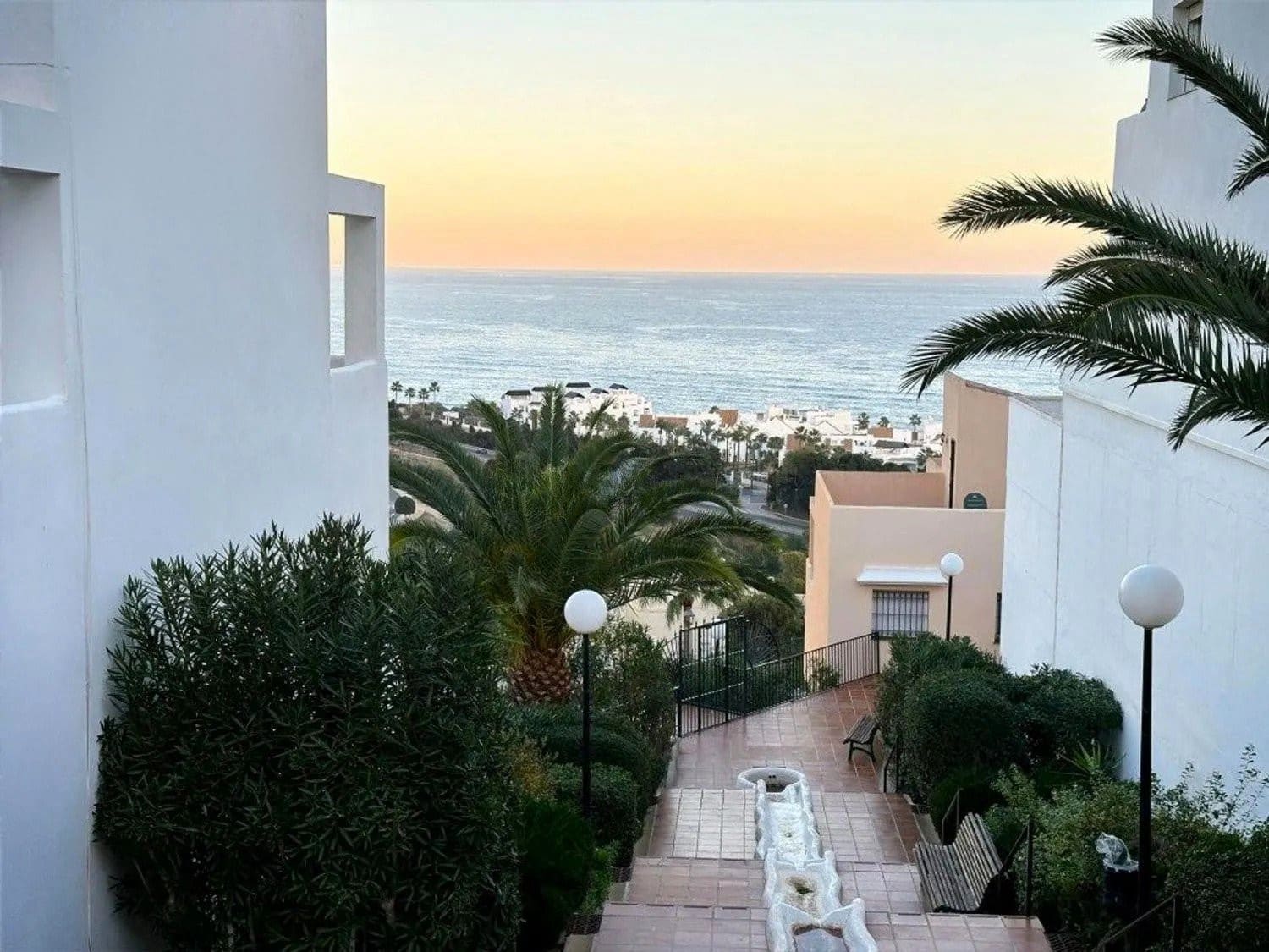 3 soveværelse Lejlighed til salg i Bahia de Casares med swimmingpool garage - € 306.000 (Ref: 9147352)