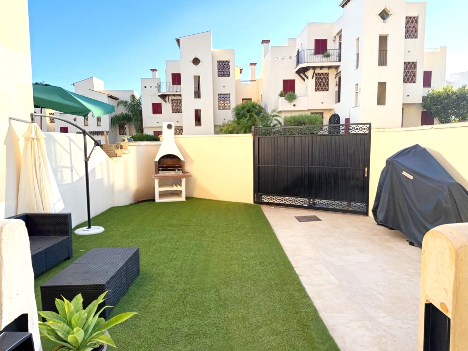 3 soveværelse Lejlighed til salg i Bahia de Casares med swimmingpool garage - € 306.000 (Ref: 9147352)