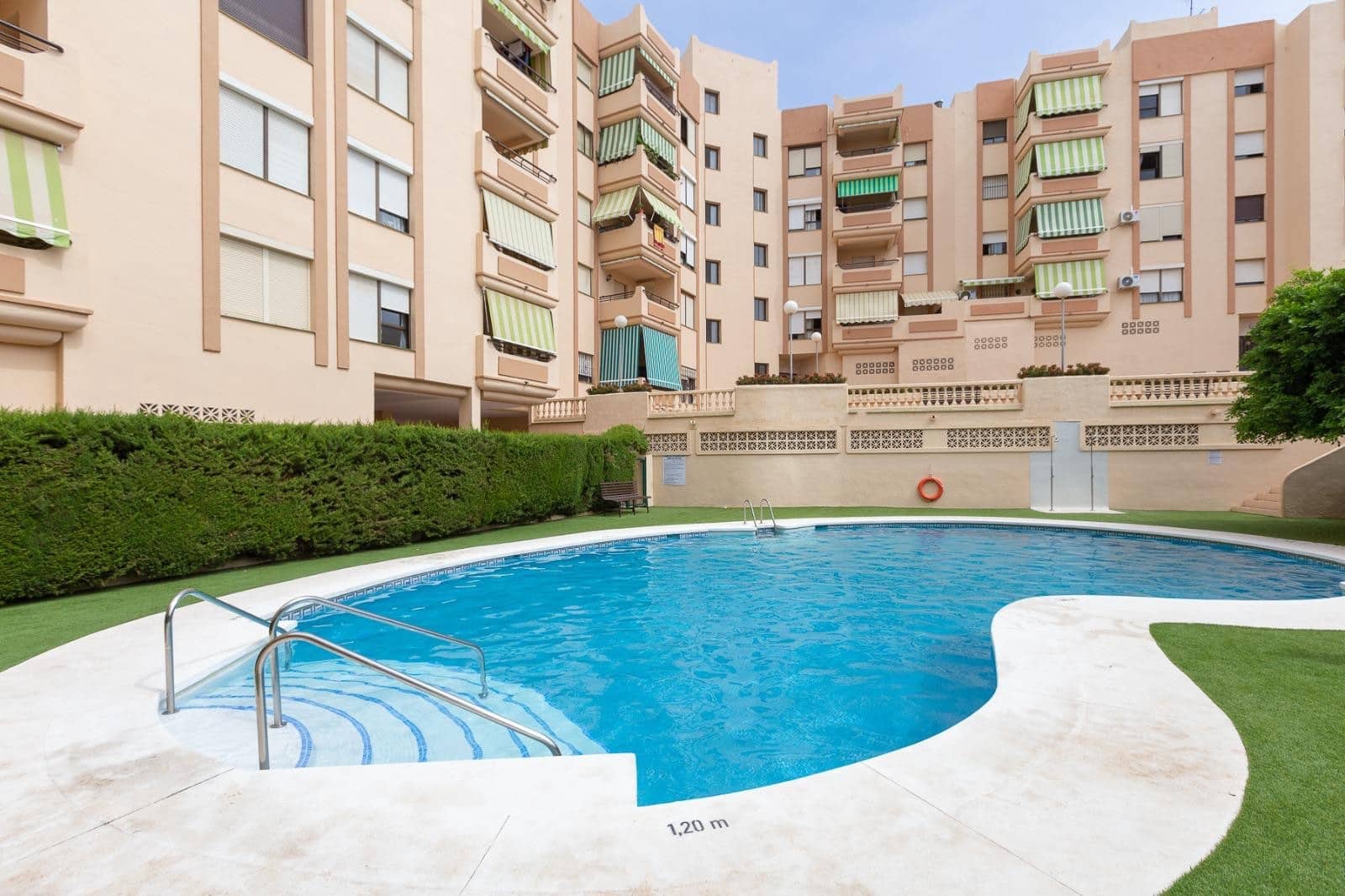 4 Zimmer Apartment zu verkaufen in Estepona mit Pool - 399.000 € (Ref: 9161184)