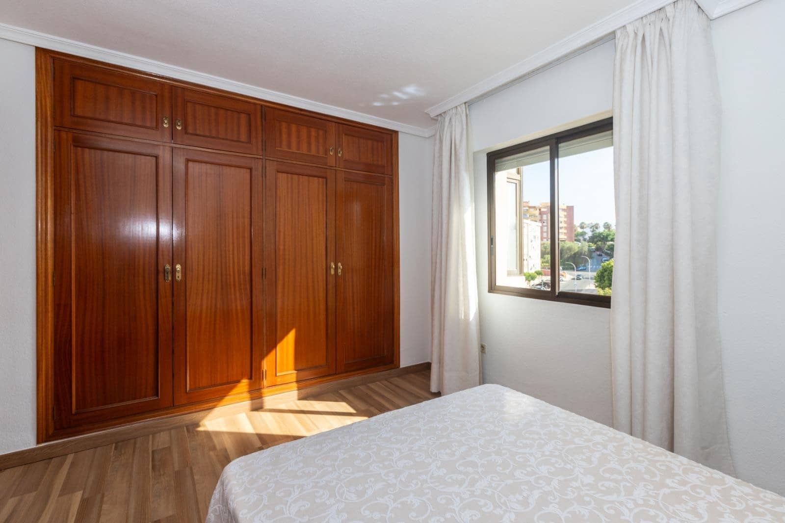 4 Zimmer Apartment zu verkaufen in Estepona mit Pool - 399.000 € (Ref: 9161184)